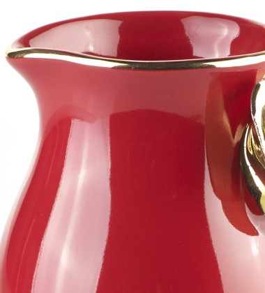 DECANTER WITH ROSE RED